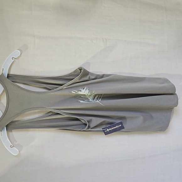 Ideal T by Next Level, Tank Top, Racerback, Sz M, Feather design - Picture 8 of 9